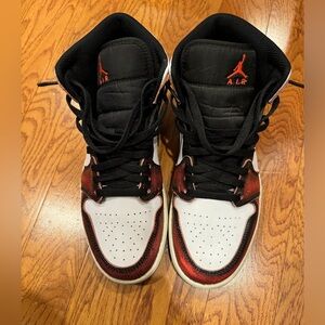 Nike Air Jordan 1 Mid “Wear-Away Chicago”